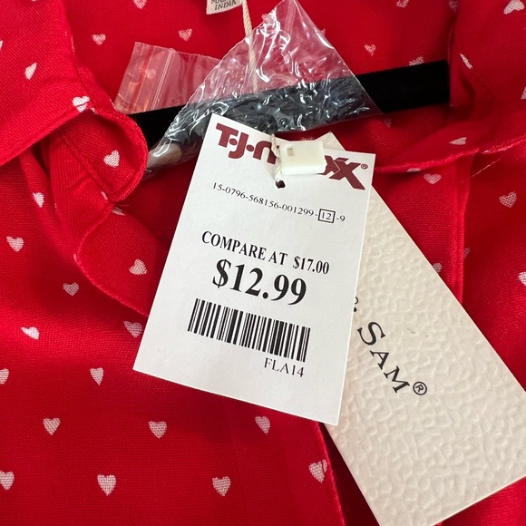 Sim & Sam Heart Button Tunic Top - Picture 5 of 7